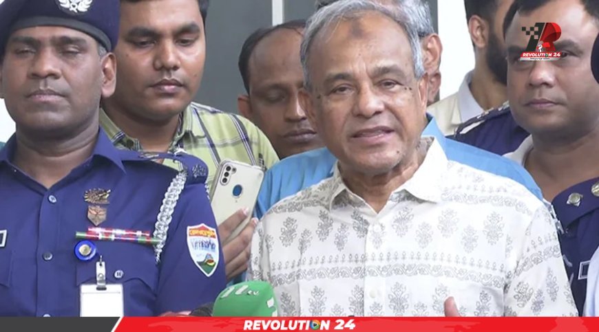ঈদযাত্রায় এবার কোনো কালোবাজারি হচ্ছে না, আমি অনেক খুশি: স্বরাষ্ট্র উপদেষ্টা