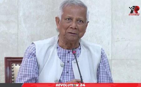 বন্যায় ক্ষতিগ্রস্ত ৩০০ পরিবারের কাছে ঘরের চাবি হস্তান্তর করলেন প্রধান উপদেষ্টা