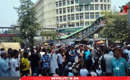 শাহবাগ মোড় অবরোধ: বিকল্প যেসব পথে চলছে বাস