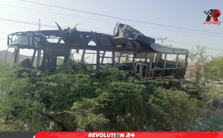 পাকিস্তানে স্কুল বাসে ভয়াবহ হামলায় বহু হতাহত, অভিযোগের তীর ভারতের দিকে