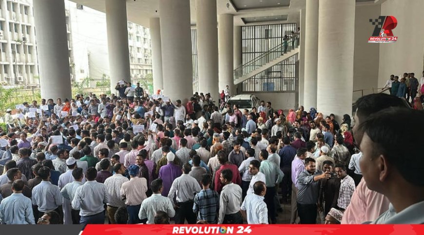 আজও উত্তাল সচিবালয়, চাকরি অধ্যাদেশ প্রত্যাহার না হলে কঠোর কর্মসূচির হুমকি