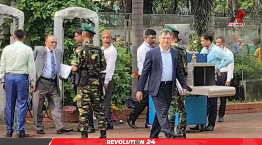 প্রধান উপদেষ্টার সঙ্গে বৈঠকে বিএনপির প্রতিনিধি দল, নেতৃত্বে সালাহ উদ্দিন আহমেদ