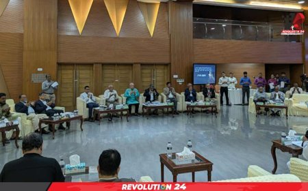 প্রধানমন্ত্রী একই সঙ্গে দলীয় পদে থাকতে পারবেন না: ঐকমত্য কমিশনের সিদ্ধান্ত