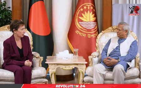 বাংলাদেশে সন্ত্রাসবাদের কোনো স্থান নেই: মার্কিন দূতকে প্রধান উপদেষ্টা