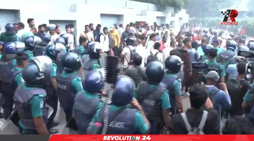 কাকরাইলে চাকরিচ্যুত বিডিআর সদস্যদের অবস্থান: পুলিশের জলকামান নিক্ষেপ