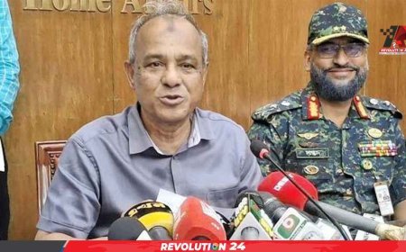 পুলিশের লুট হওয়া অস্ত্রের খোঁজ দিলেই পাওয়া যাবে পুরস্কার: স্বরাষ্ট্র উপদেষ্টা