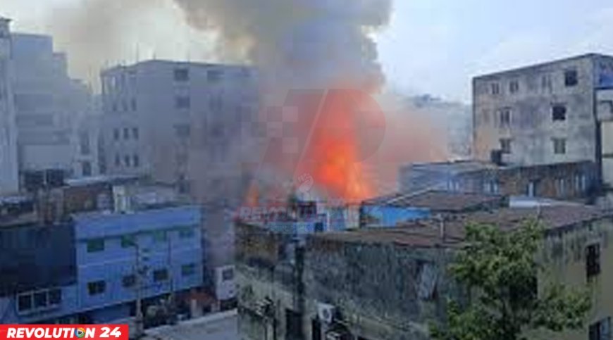 মিরপুরে গার্মেন্টস-কেমিক্যাল গোডাউনে আগুন, নিয়ন্ত্রণে ৭ ইউনিট