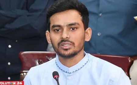 ঢাকা-১০ আসনের ভোটার হচ্ছেন আসিফ মাহমুদ