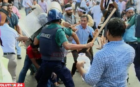 দশম গ্রেডে বেতনসহ ৩ দফা দাবি, শহীদ মিনারে অবস্থান কর্মসূচি