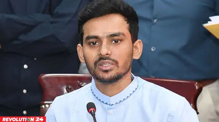 ঢাকা-১০ আসনের ভোটার হচ্ছেন আসিফ মাহমুদ