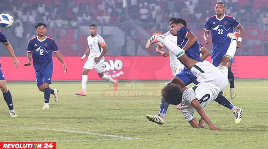 হামজার জোড়া গোলেও জয়ের দেখা পেল না বাংলাদেশ