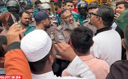 বাংলাদেশের ফুলকেও ভয় পায় ভারত : রাশেদ প্রধান