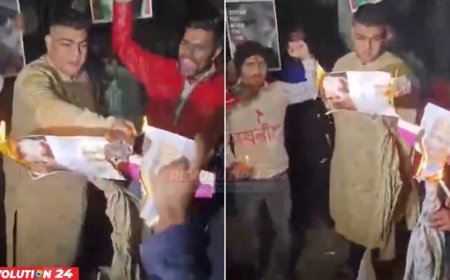 উত্তেজনা চরমে, দিল্লিতে প্রধান উপদেষ্টার কুশপুত্তলিকা দাহ