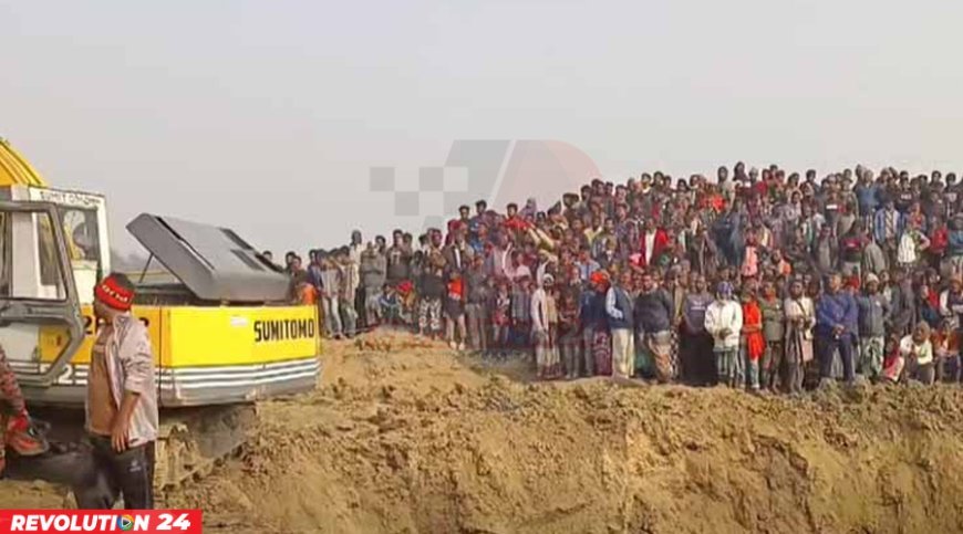 ৪২ ফুট গভীরেও সন্ধান মেলেনি শিশুর, আরও ১০ ফুট গর্ত খননের সিদ্ধান্ত