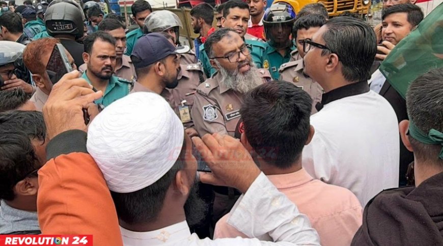 বাংলাদেশের ফুলকেও ভয় পায় ভারত : রাশেদ প্রধান