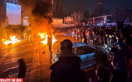 সহিংসতায় জ্বলছে ইরান, বাড়ছে প্রাণহানি