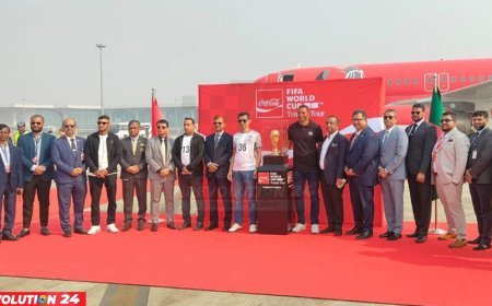 বিশ্বকাপ ট্রফি এখন ঢাকায়, ছবি তুলতে মানতে হবে যেসব নিয়ম