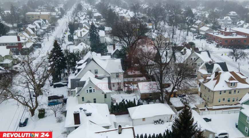 ভয়াবহ শীতকালীন ঝড়ে বিপর্যস্ত যুক্তরাষ্ট্র, বিদ্যুৎ বিচ্ছিন্ন ১০ লাখেরও বেশি পরিবার