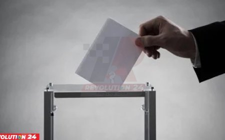 ভোটের গাড়ির ‘জনমত বাক্সে’ প্রধান উপদেষ্টাকে সাধারণ মানুষের ৪০ হাজার চিঠি