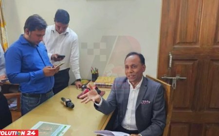 হঠাৎ ভূমি অফিস পরিদর্শনে প্রতিমন্ত্রী, নির্ধারিত সময়ে আসেননি কর্মকর্তা-কর্মচারীরা