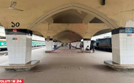 ফাঁকা কমলাপুর, নির্ধারিত সময়েই ছেড়ে যাচ্ছে ট্রেন