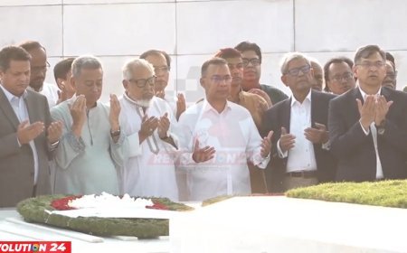 জিয়াউর রহমান ও খালেদা জিয়ার সমাধিতে তারেক রহমানের শ্রদ্ধা