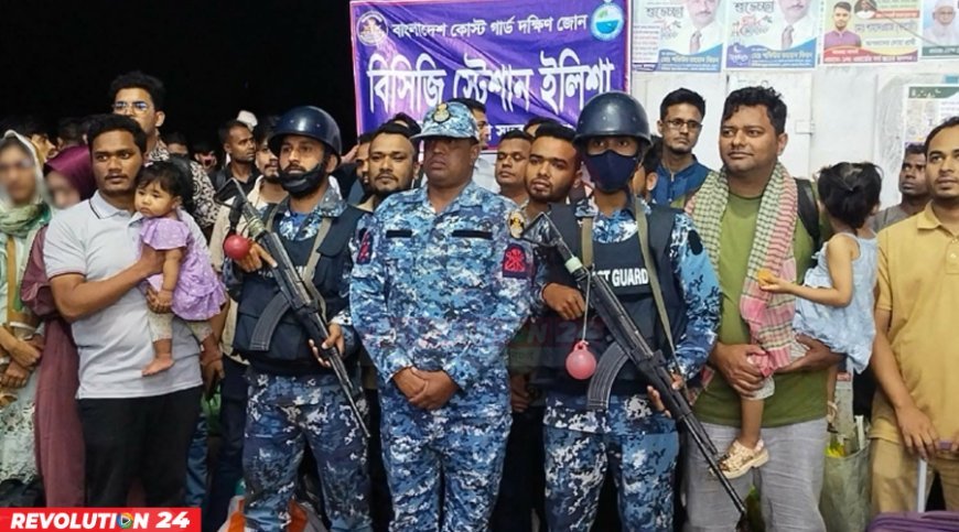 চরে আটকা পড়া লঞ্চের ১০৪ যাত্রীকে উদ্ধার করল কোস্ট গার্ড