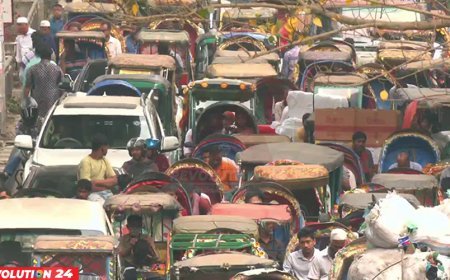 অসহনীয় যানজটে মানুষের হাটার গতি এখন গাড়ির চেয়ে বেশি