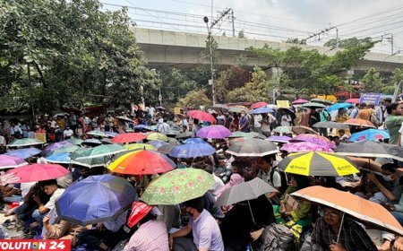 নিয়োগের দাবিতে শাহবাগে শিক্ষকদের গণঅবস্থান