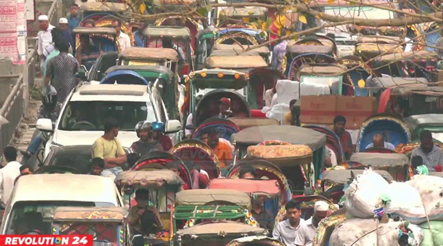 অসহনীয় যানজটে মানুষের হাটার গতি এখন গাড়ির চেয়ে বেশি