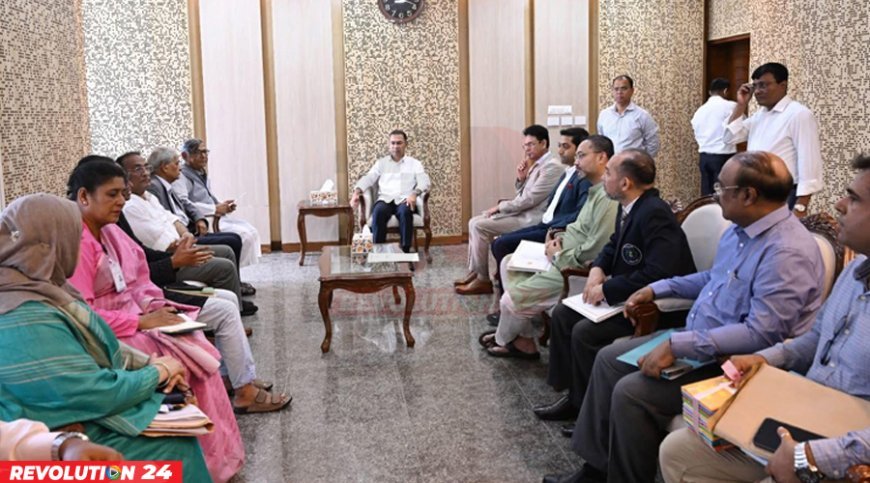 প্রধানমন্ত্রীর সঙ্গে অধ্যাপক আবদুল্লাহ আবু সায়ীদের বৈঠক