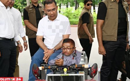 বিশেষ চাহিদাসম্পন্ন তরুণের বানানো ‘স্মার্ট কারে’ চড়লেন প্রধানমন্ত্রী তারেক রহমান