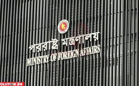 প্রধানমন্ত্রীর উপদেষ্টাকে দিল্লিতে প্রবেশে বাধা, ভারতের ভারপ্রাপ্ত হাইকমিশনারকে তলব