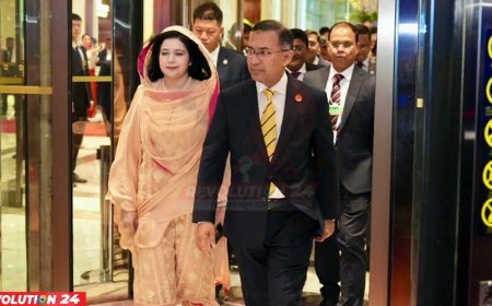 দালিয়ান থেকে বেইজিংয়ের উদ্দেশে প্রধানমন্ত্রী
