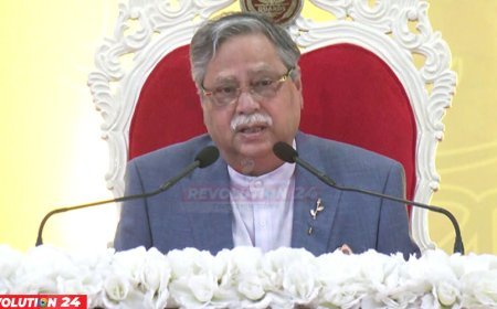 সশস্ত্র বাহিনীকে চতুর্মাত্রিক করতে অঙ্গীকারবদ্ধ সরকার : রাষ্ট্রপতি