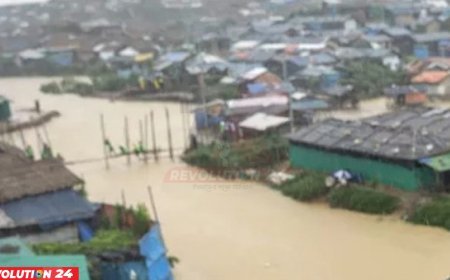 আকস্মিক বন্যা ও ভূমিধসে রোহিঙ্গা ক্যাম্পে মানবিক পরিস্থিতির আরও অবনতি