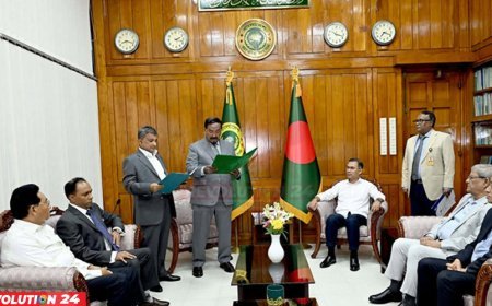 প্রধানমন্ত্রীর উপস্থিতিতে এমপি হিসেবে শপথ নিলেন সরোয়ার আলমগীর