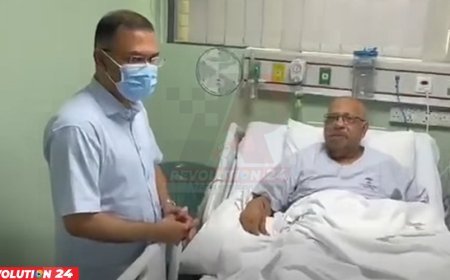 অধ্যাপক পাভেলকে দেখতে হাসপাতালে প্রধানমন্ত্রী