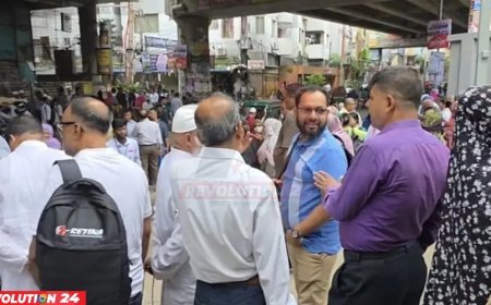 এইচএসসি কেন্দ্রে অভিভাবকদের বাড়তি সতর্কতা; ‘পরীক্ষা শেষে সন্তানকে নিয়েই বাসায় ফিরব’