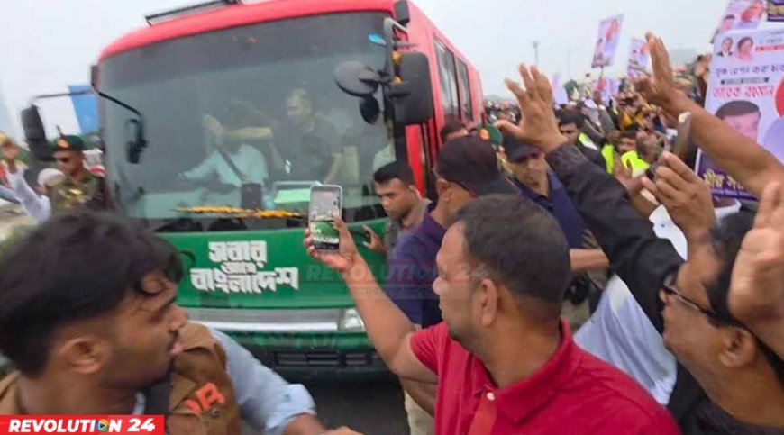 প্রধানমন্ত্রী প্রথমবারের মতো পদ্মা সেতু পাড়ি দিলেন