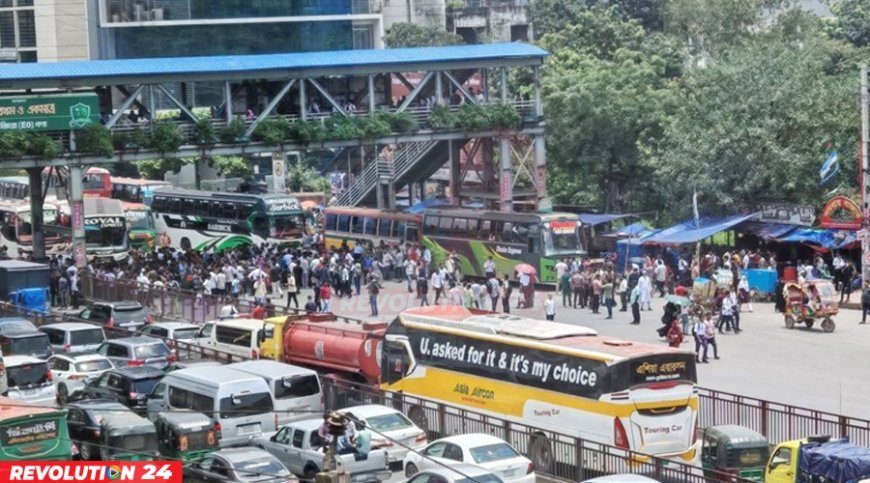 শিক্ষামন্ত্রীর পদত্যাগ দাবিতে শিক্ষার্থীদের সড়ক অবরোধ, অচল ঢাকার একাংশ