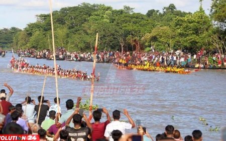 অবশেষে অনুষ্ঠিত সেই নৌকাবাইচ তিন দশকের ঐতিহ্যের শেষ আসর!