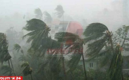 দুপুরেই ১১ জেলায় ঝড়-বৃষ্টি! ঢাকাসহ নদীবন্দরে সতর্কসংকেত
