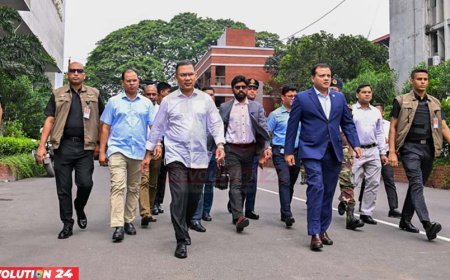 সচিবালয় থেকে হেঁটে ওসমানী মিলনায়তনে প্রধানমন্ত্রী তারেক রহমানের হাঁটা নিয়ে কৌতূহল