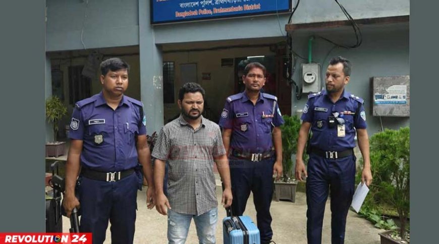 ভারতে পালানোর পথে দুই হত্যা মামলার আসামি গ্রেপ্তার