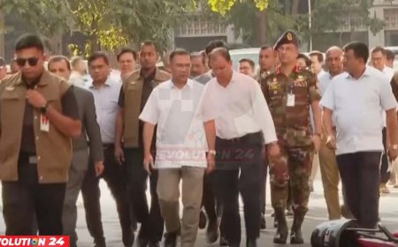 প্রধানমন্ত্রী গেলেন হেঁটে পরিদর্শনে পরিবেশ মন্ত্রণালয়