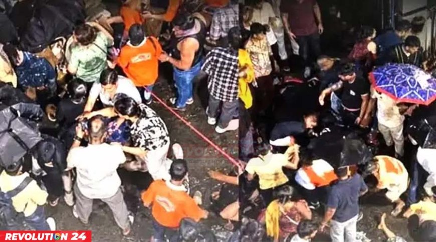 কলকাতায় পূজা মণ্ডপে পদদলিত  নিহত ১৯ গ্রেপ্তার ১২ জন