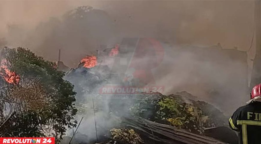 গাজীপুরে গোডাউনে আগুন ক্ষতি ৫০ লাখ টাকা